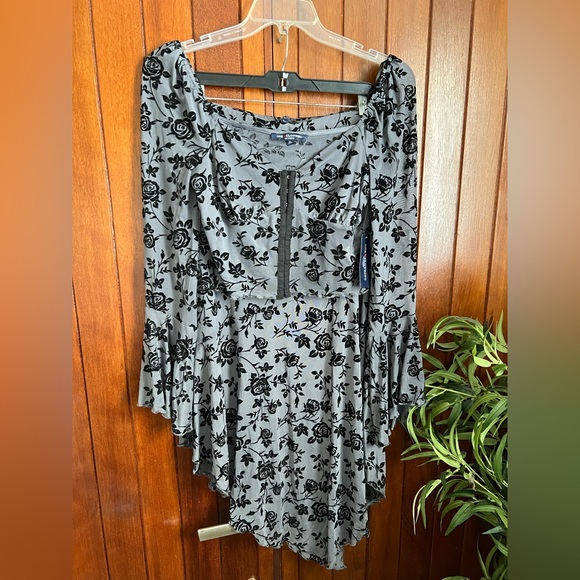 🖤 Gothic Rose Velvet Dress Set – Corset-Style Top & Flowy Skirt (Size L) - Picture 2 of 6